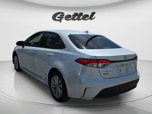 Used 2026 Toyota Corolla LE w/ LE Premium Package image 4