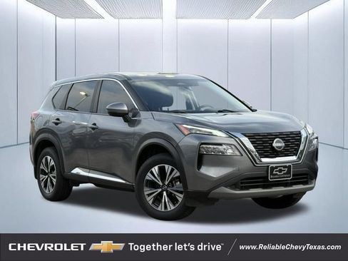 Used 2023 Nissan Rogue SV FWD image 1