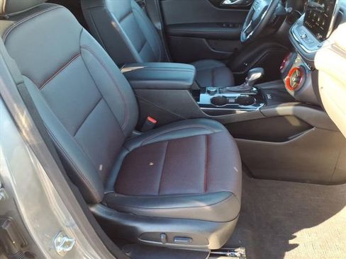 Used 2024 Chevrolet Blazer RS w/ Enhanced Convenience Package image 24