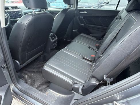 Used 2022 Volkswagen Tiguan SE FWD image 23