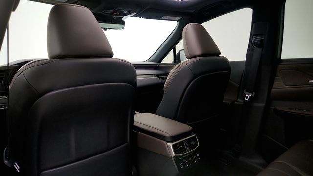 Used 2024 Lexus RX 350 FWD w/ Convenience Package image 44