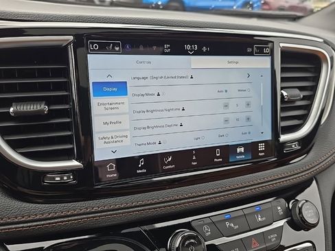 New 2026 Chrysler Pacifica Pinnacle image 30