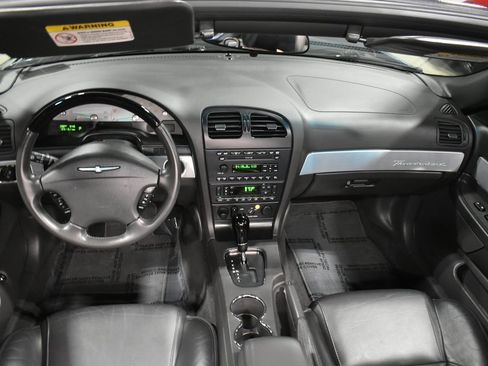 Used 2002 Ford Thunderbird image 20