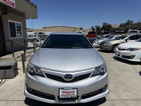 Used 2014 Toyota Camry SE FWD image 8