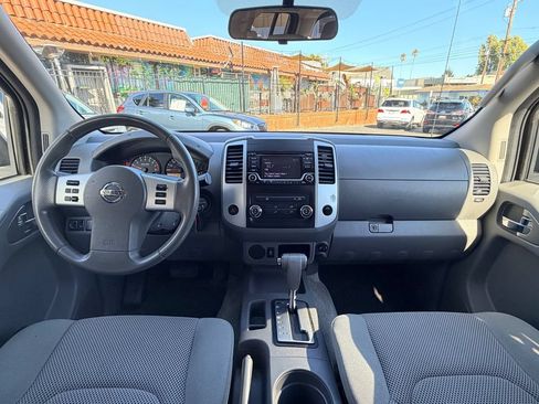 Used 2018 Nissan Frontier SV RWD image 18