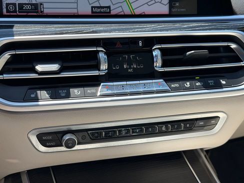 Used 2022 BMW X7 xDrive40i AWD/4WD image 23