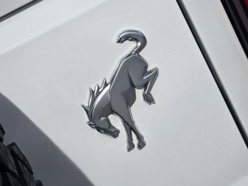 Used 2023 Ford Bronco Outer Banks w/ Sasquatch Package image 12