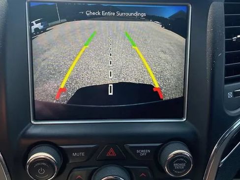 Used 2018 Jeep Grand Cherokee Overland AWD/4WD image 29