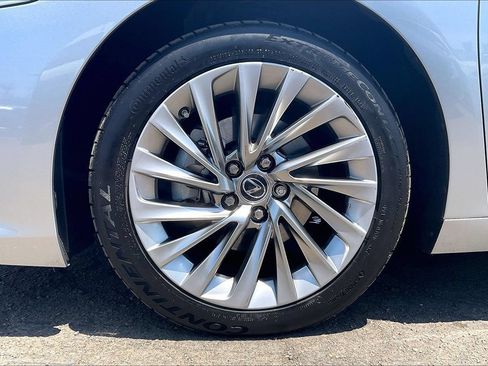 Used 2022 Lexus ES 300h w/ Accessory Package 2 FWD image 6