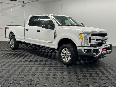 Used 2017 Ford F350 XLT w/ XLT Value Package AWD/4WD image 6