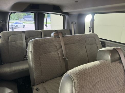 Used 2025 Chevrolet Express 3500 LT w/ LT Preferred Equipment Group RWD image 14
