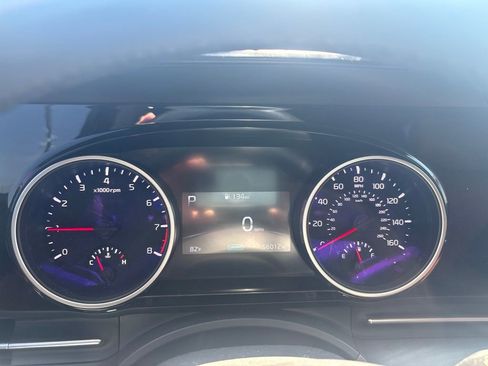 Used 2022 Kia Carnival SX FWD image 9