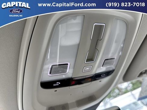 Used 2024 Volvo XC60 B5 Plus AWD/4WD image 33