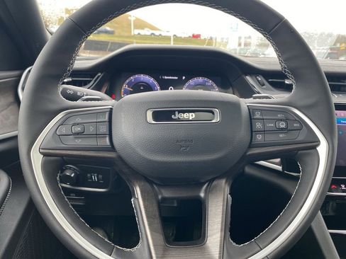 New 2026 Jeep Grand Cherokee Altitude AWD/4WD image 28
