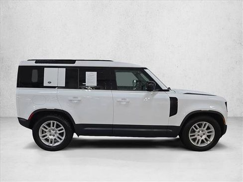 Used 2023 Land Rover Defender 110 S AWD/4WD image 4