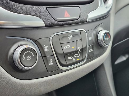 Used 2021 Chevrolet Equinox LS w/ LPO, Floor Liner Package image 20