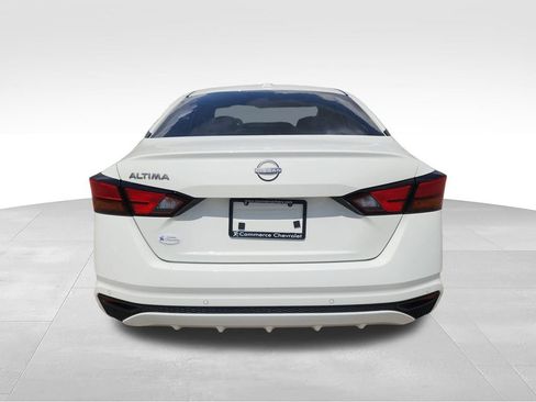 Used 2025 Nissan Altima 2.5 S FWD image 7