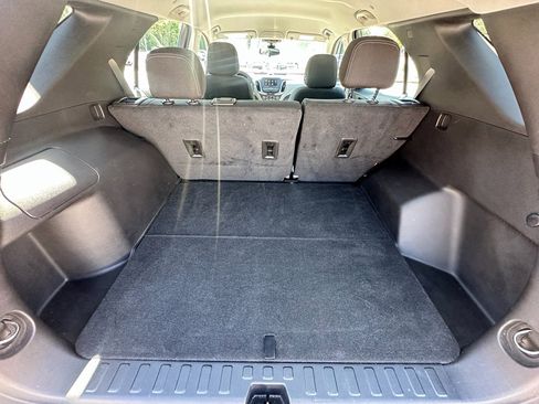 Used 2023 Chevrolet Equinox LS image 20