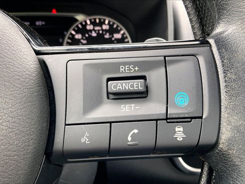 Used 2023 Nissan Rogue SV AWD/4WD image 22