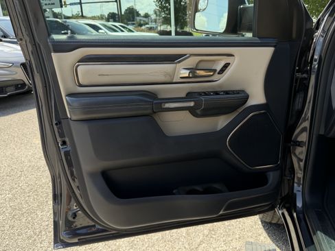 Used 2019 RAM 1500 Limited AWD/4WD image 14
