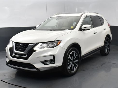 Used 2020 Nissan Rogue SL w/ Premium Package image 3