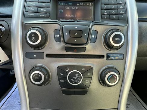 Used 2013 Ford Edge SE image 27