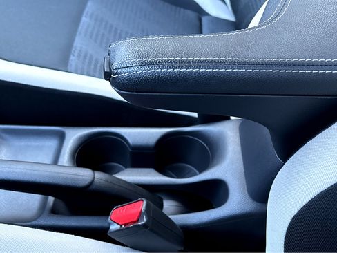 Certified 2022 Nissan Versa SV image 8