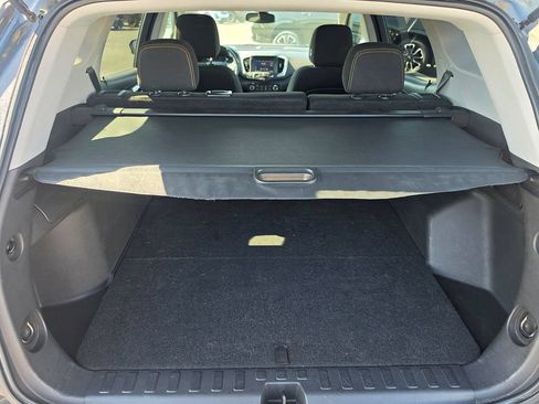 Used 2021 GMC Terrain SLE FWD image 7