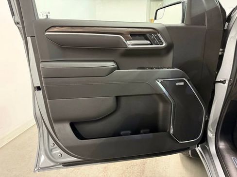 New 2026 GMC Sierra 1500 SLT w/ SLT Convenience Package image 10
