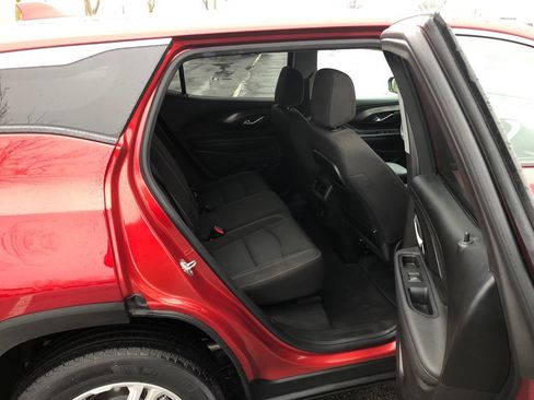 Used 2023 GMC Terrain SLE image 24