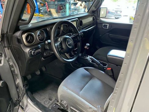 Used 2018 Jeep Wrangler Unlimited Sport AWD/4WD image 10