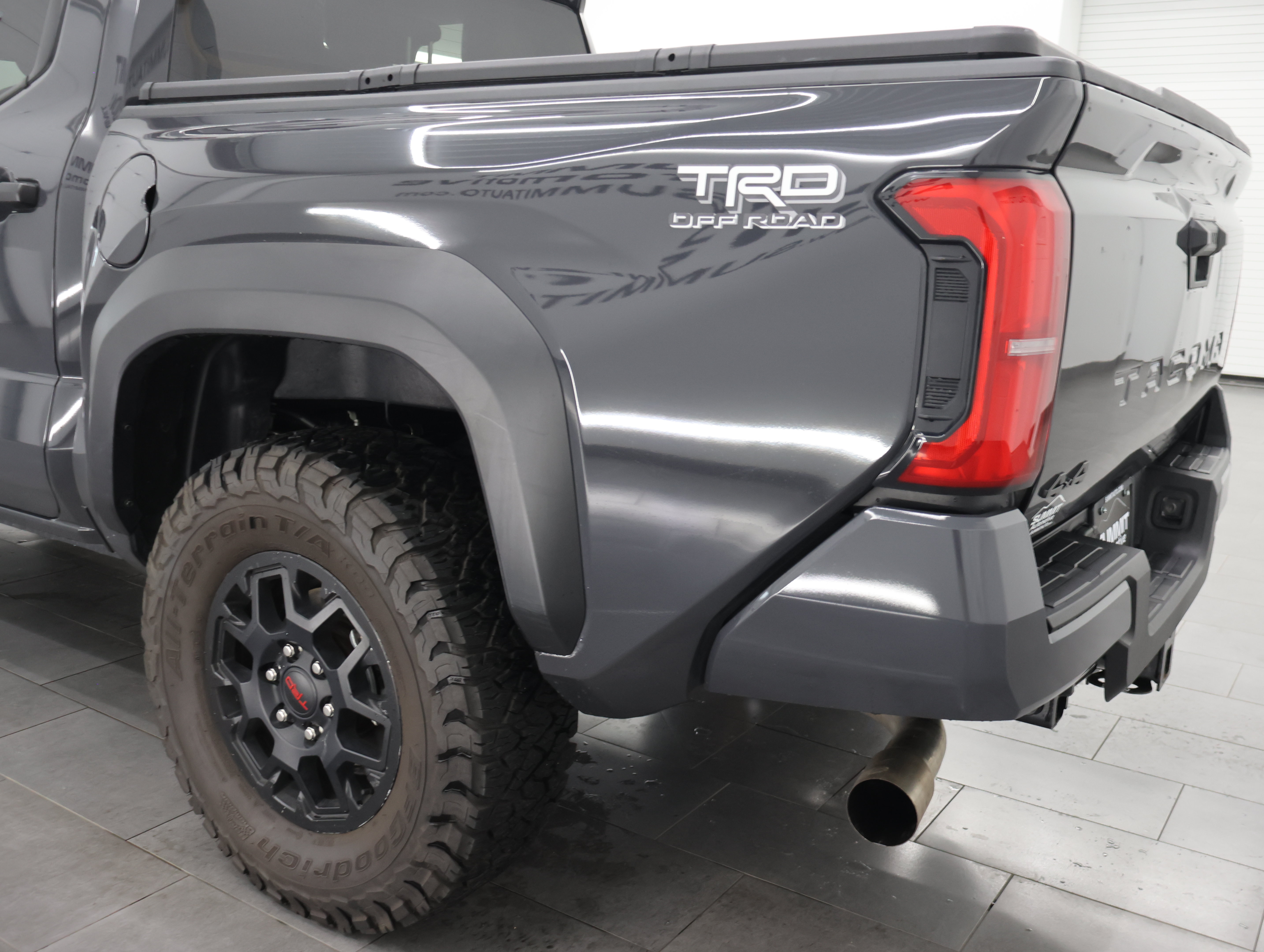 Used 2025 Toyota Tacoma TRD Off-Road AWD/4WD image 27