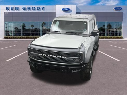Used 2023 Ford Bronco Badlands AWD/4WD image 10