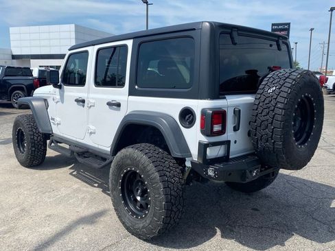 Used 2018 Jeep Wrangler Unlimited Sport AWD/4WD image 3