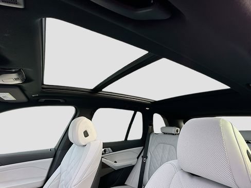 New 2026 BMW X5 sDrive40i w/ M Sport Package image 16