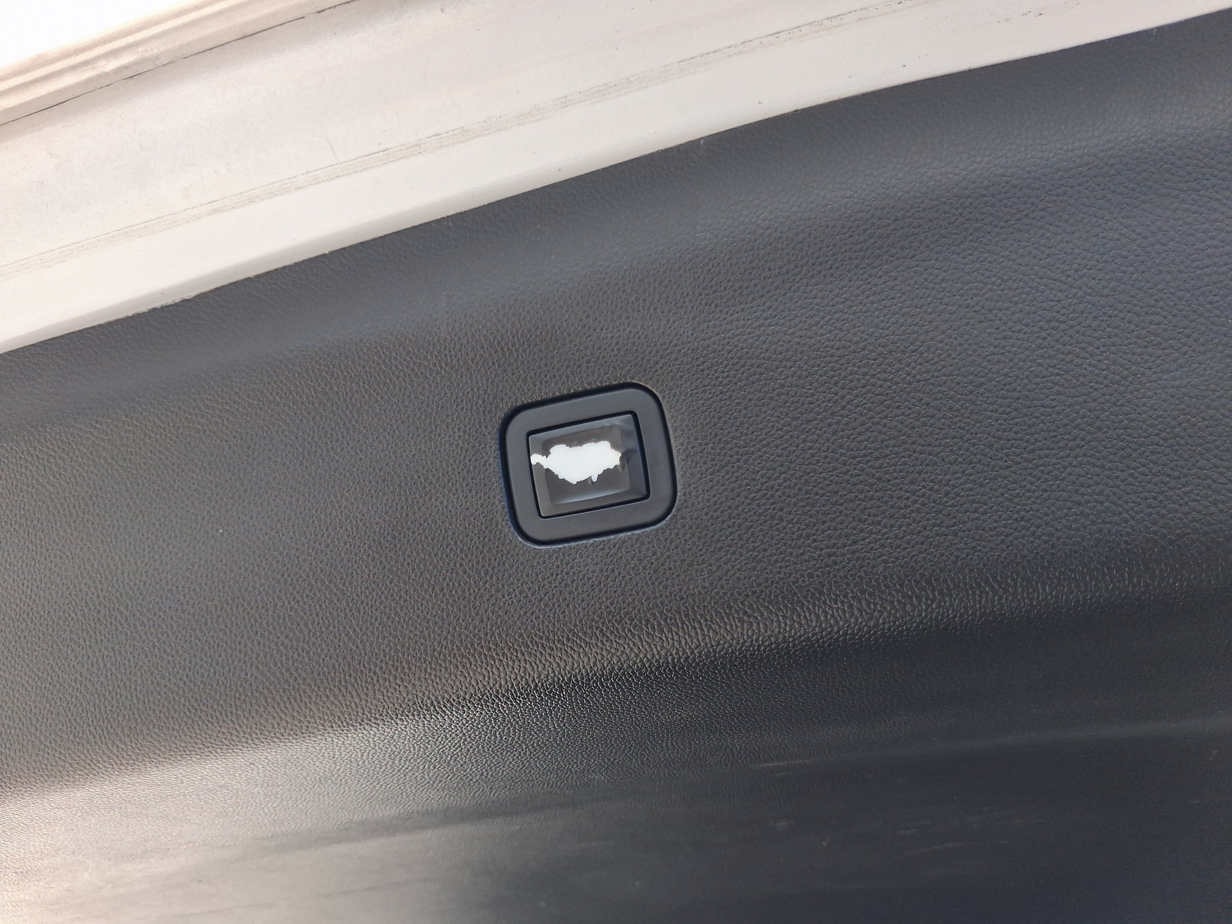 Used 2018 Buick Enclave Essence FWD image 26