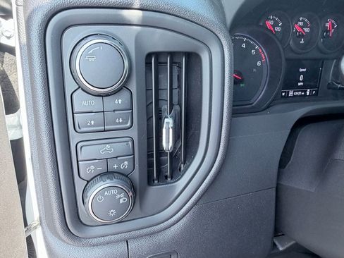 Used 2024 Chevrolet Silverado 1500 Custom Trail Boss w/ LPO, Dark Essentials Package AWD/4WD image 11