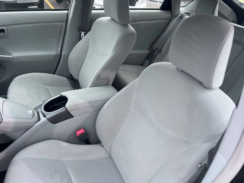 Used 2013 Toyota Prius One image 5