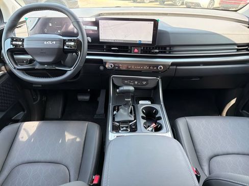 New 2027 Kia Carnival SX w/ Dark Edition Package FWD image 9