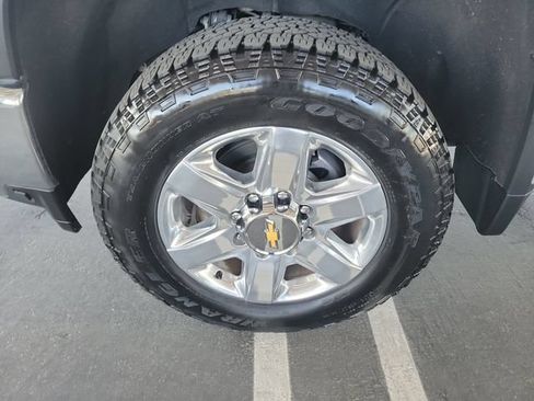 Certified 2022 Chevrolet Silverado 2500 LTZ w/ LTZ Premium Package AWD/4WD image 31