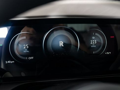 Used 2025 Rolls-Royce Spectre w/ Spectre Launch Package image 31