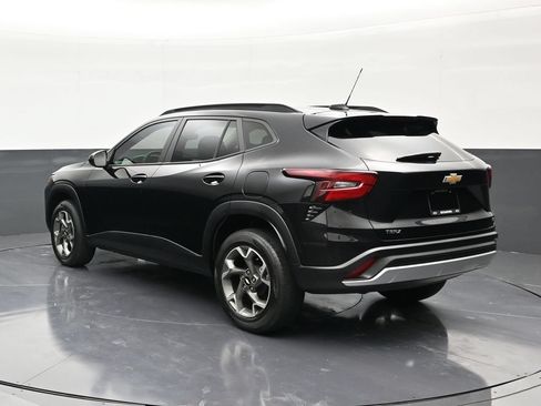 Used 2024 Chevrolet Trax LT FWD image 3