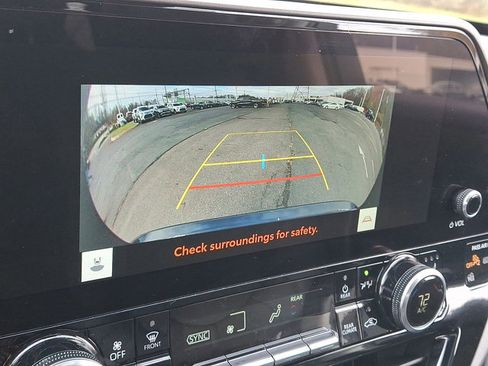 Used 2023 Toyota Highlander Limited image 17