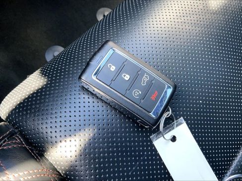 Used 2021 Jeep Grand Cherokee L Summit w/ Luxury Tech Group V AWD/4WD image 14