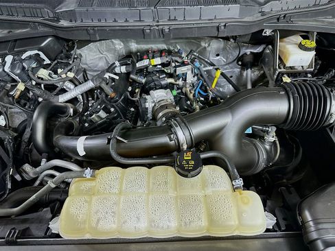 Used 2022 Ford F150 XLT w/ Equipment Group 302A High image 9