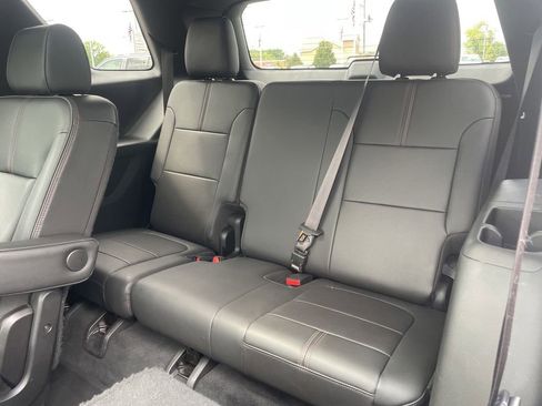 Used 2023 Chevrolet Traverse RS w/ LPO, Floor Liner Package image 36