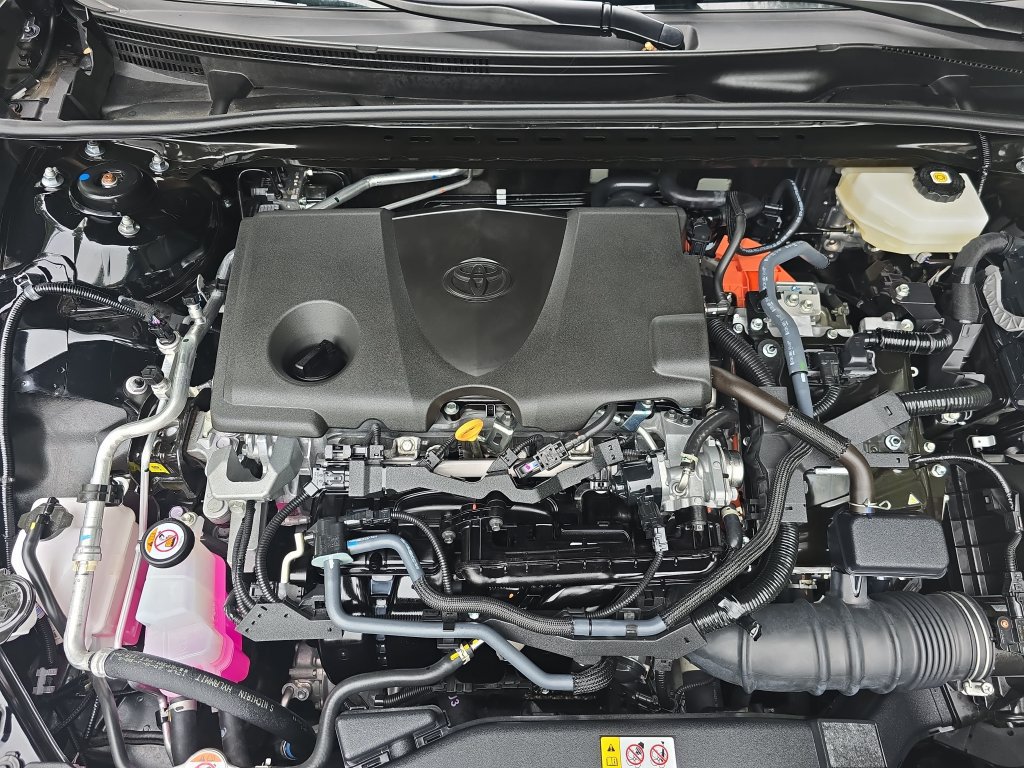 Used 2026 Toyota Camry SE w/ Multimedia Upgrade Package FWD image 32