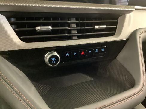Certified 2026 Ford Explorer Active RWD image 16