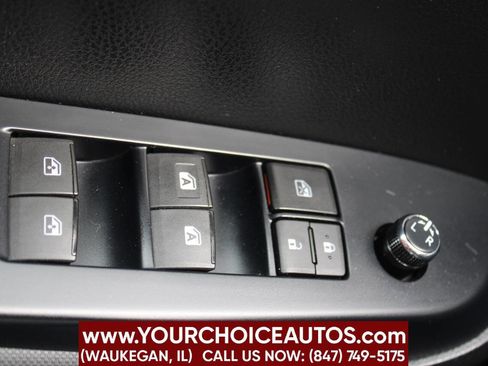 Used 2019 Toyota Highlander AWD V6 image 33