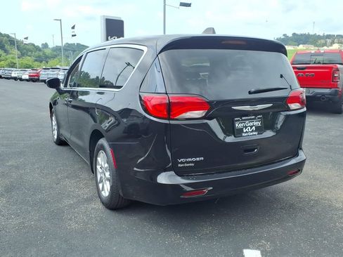 Used 2024 Chrysler Voyager LX FWD image 7